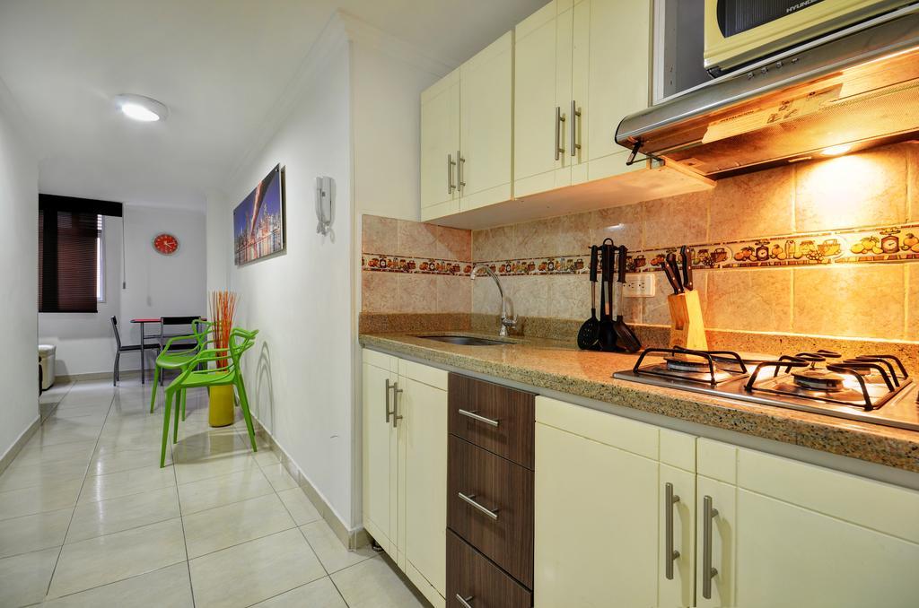 Apartamentos Amoblados Jg De La 70 Medellín Exteriör bild