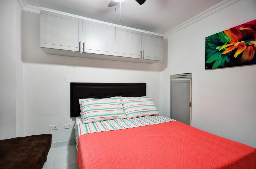 Apartamentos Amoblados Jg De La 70 Medellín Exteriör bild