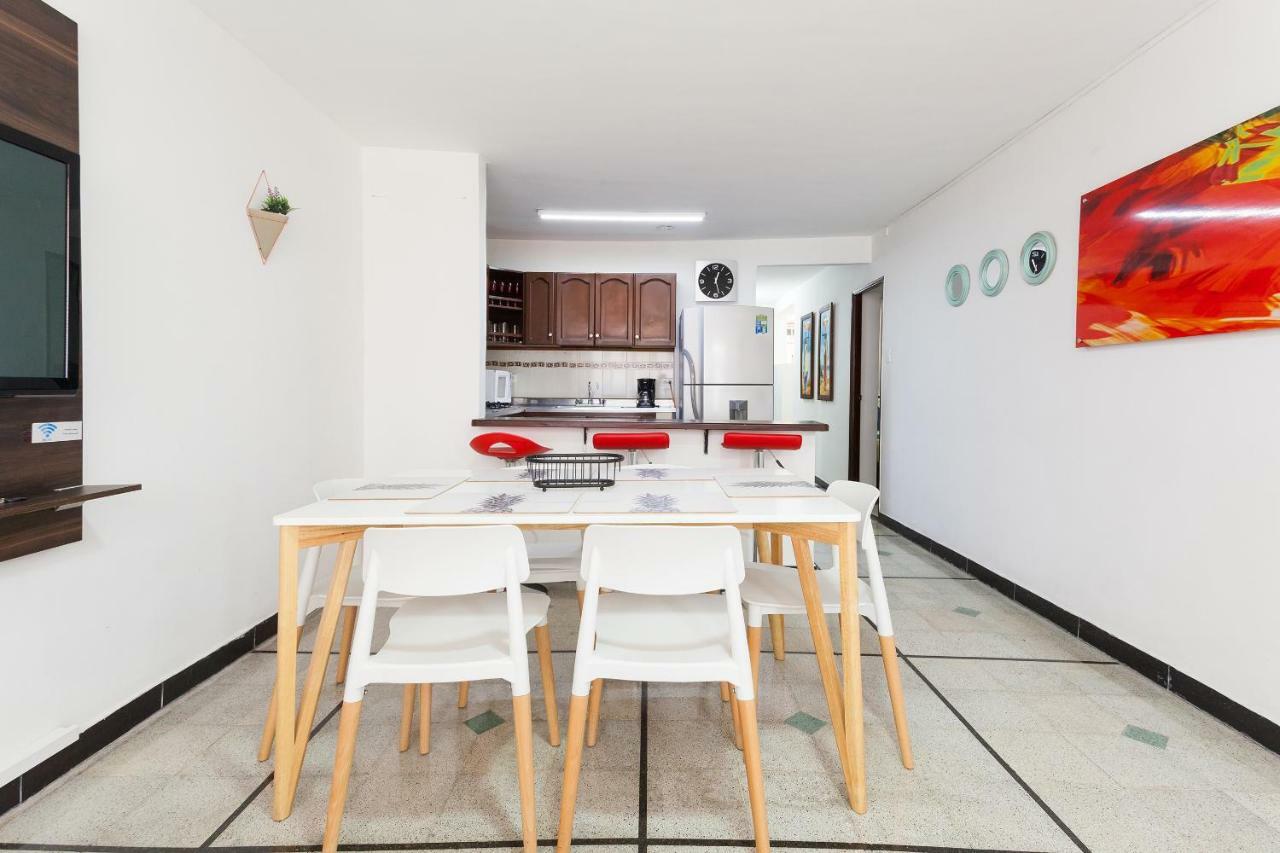 Apartamentos Amoblados Jg De La 70 Medellín Exteriör bild