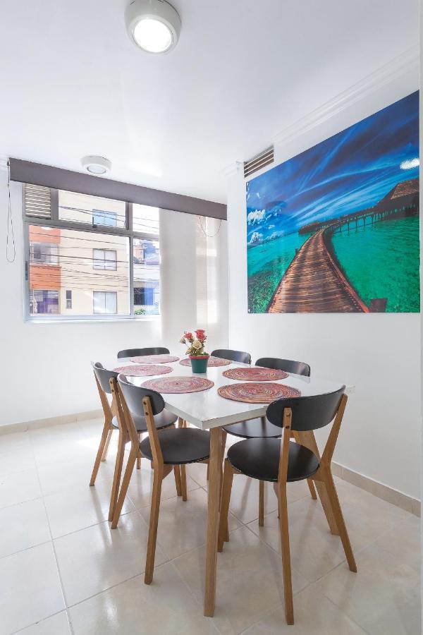 Apartamentos Amoblados Jg De La 70 Medellín Exteriör bild